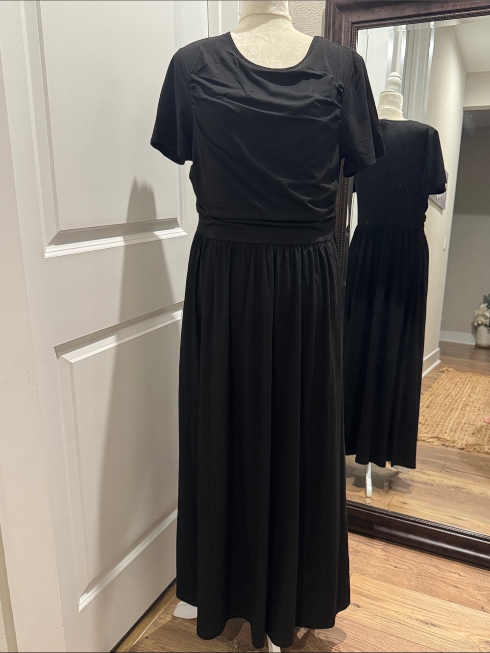 Lucky Brand Black Short-Sleeve Maxi Dress with Gathered Waist